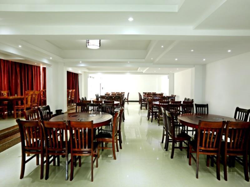 Zhangjiajie City Of Green Theme Hotel Wulingyuan Bagian luar foto